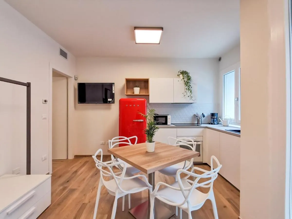 Gardenia Apartments Desenzano del Garda