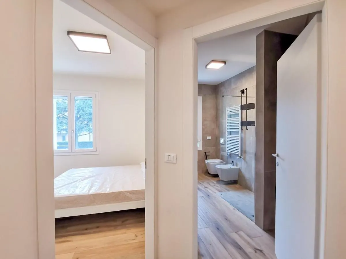 Gardenia Apartments Desenzano del Garda Italia